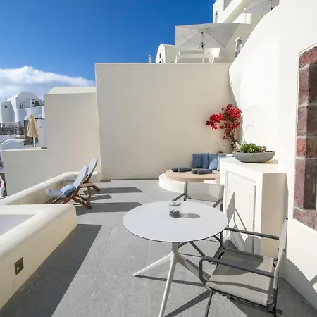Aloia Santorini Two Bedroom With Outdoor Hot Tub Spyros Demi