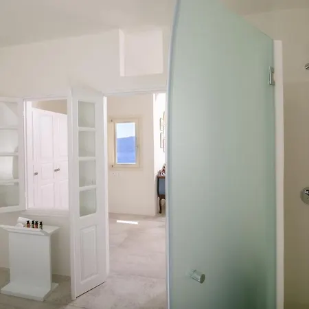 Elegant Santorini Spyros Demi Private Hot Tub Air Conditioning 2 Bedroom فيلة *