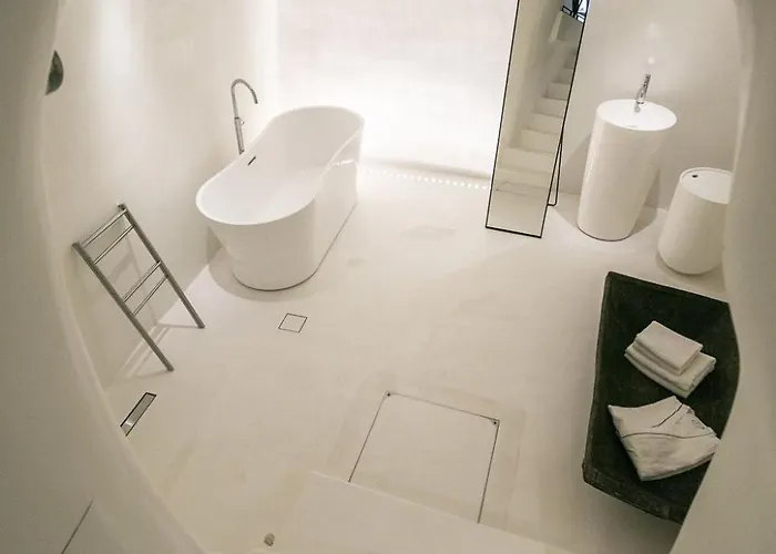 Elegant Santorini Spyros Demi Private Hot Tub *