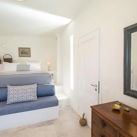 Elegant Santorini Spyros Demi Private Hot Tub