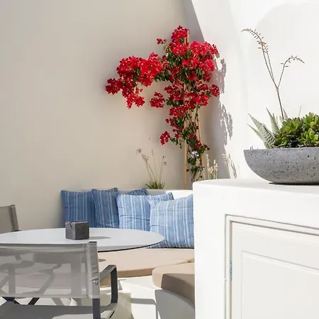 Elegant Santorini Spyros Demi Private Hot Tub Вилла Ия