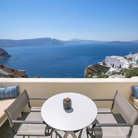 Вилла Elegant Santorini Spyros Demi Private Hot Tub *